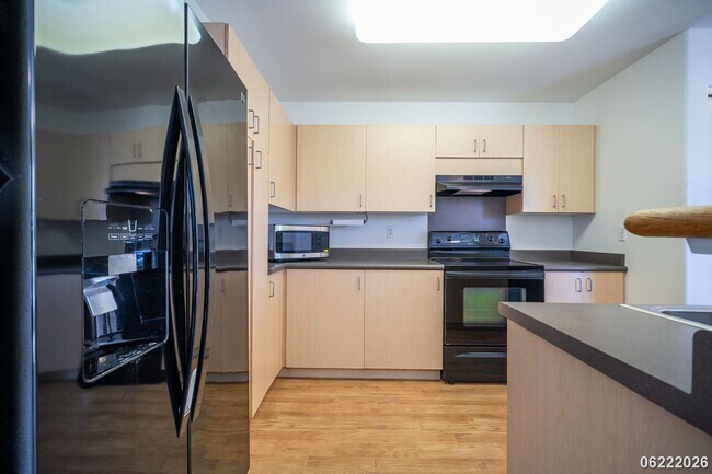 Building Photo - Available now!  3-bedroom, 2-bath, 2 parking Townhome in Mililani Mauka