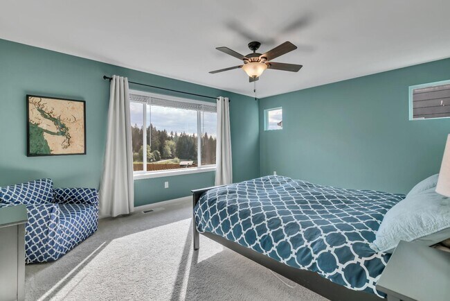 Building Photo - 4370 Novak Dr SW