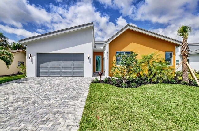 Building Photo - Single Family Home in Boca Raton