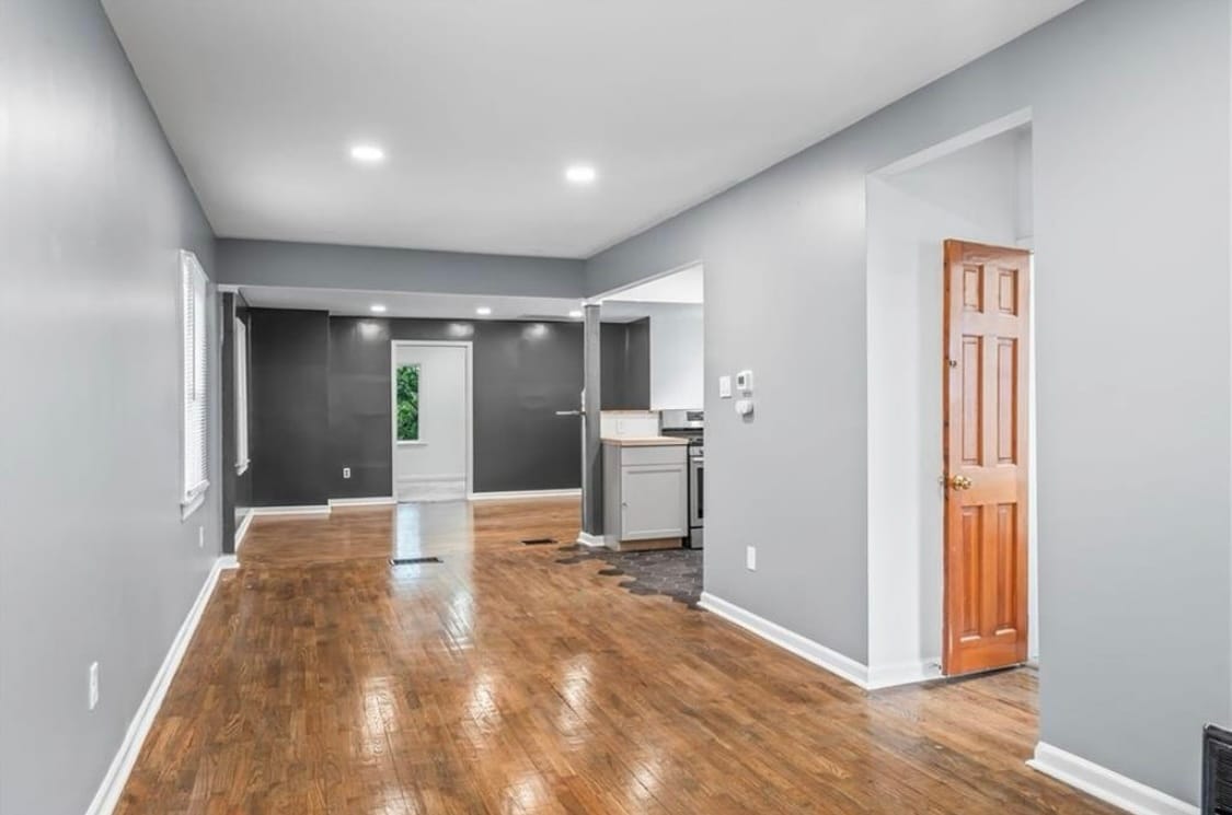 Front door - 600 Ridgeview Ave