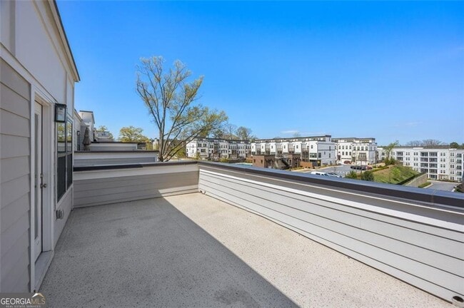 Building Photo - 2145 Burnside Dr NW