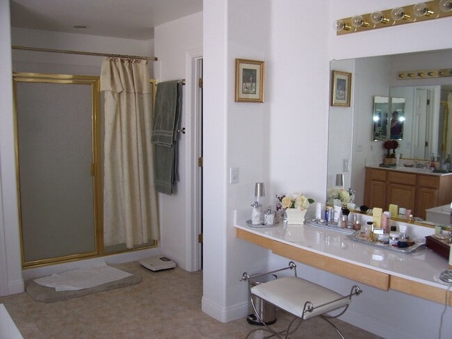 Building Photo - LACEBARK PINE