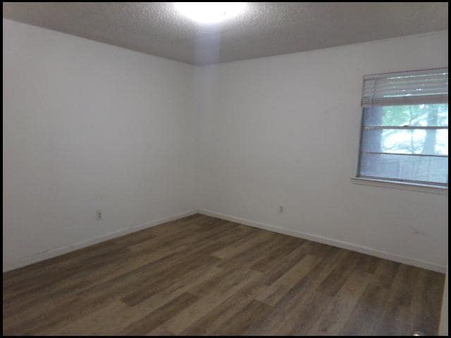 Building Photo - 711 Mimi Ln