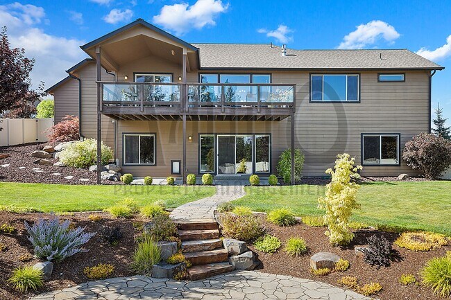 Building Photo - Stunning River Ridge Home With Spectacular Views