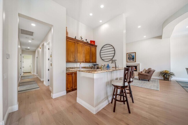 Building Photo - 81620 Tiburon Dr