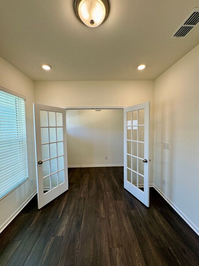 Building Photo - Beautiful 3BR/2.5 Bath in Union County.