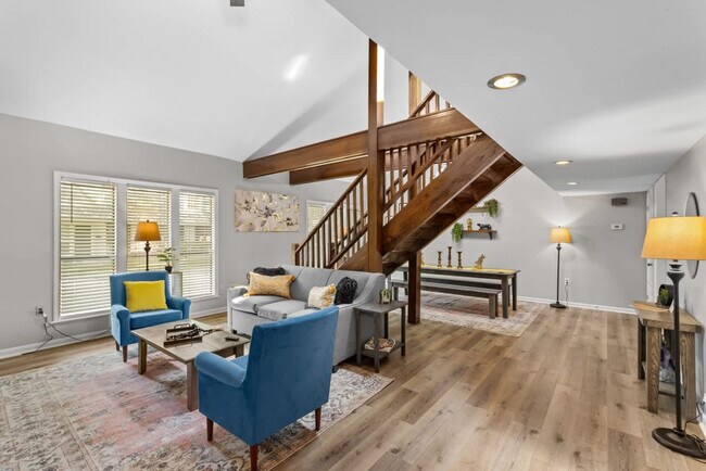 Building Photo - 1274 Sharlo Ave