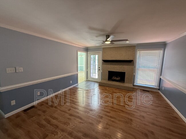 Building Photo - 4301 Ellinwood Dr
