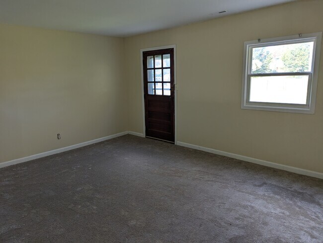 Building Photo - 2006 Telegraph Rd