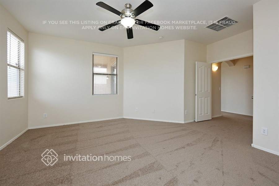 Building Photo - 7330 W Sophie Ln
