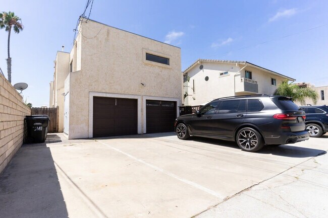 Building Photo - 1240 Grand Ave