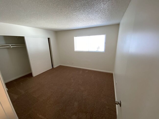 Building Photo - Remodeled 3 Bedroom 1 Bath Plus Single Car Garage