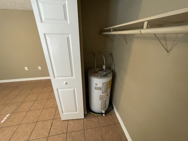 Hot water Heater - 1219 W Pierce St