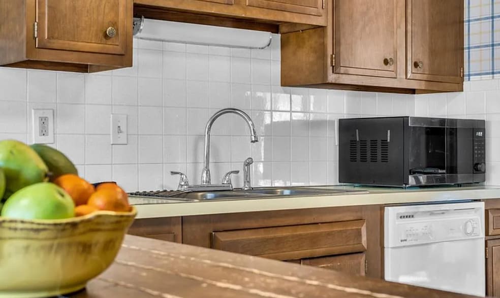 Building Photo - 561 Summit Ridge Dr