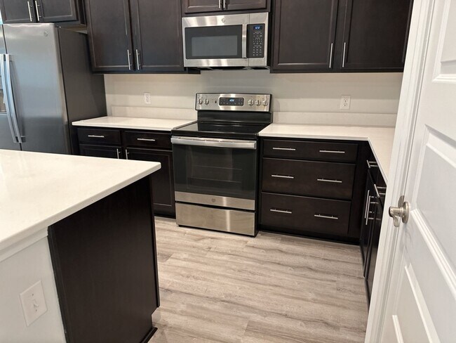 Building Photo - 5029 Castleoak Dr