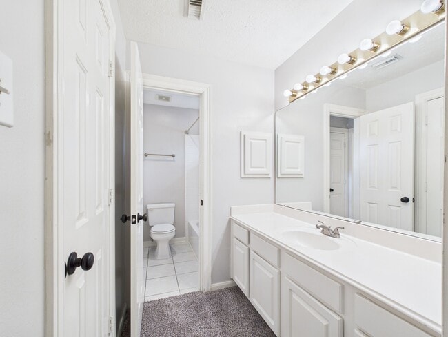 Building Photo - 5006 Fern Garden Ct