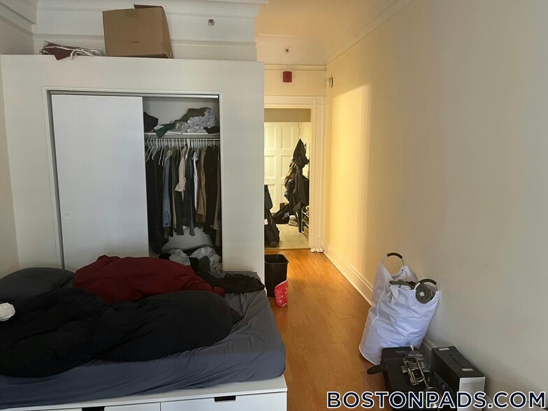 Building Photo - 62 Boylston St