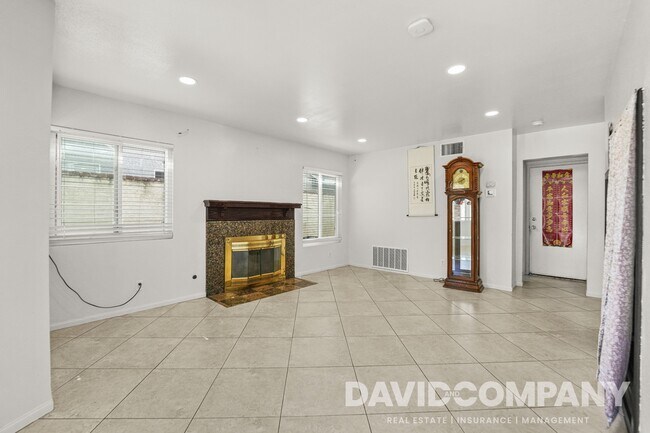 Building Photo - 1258 Biltmore Cir