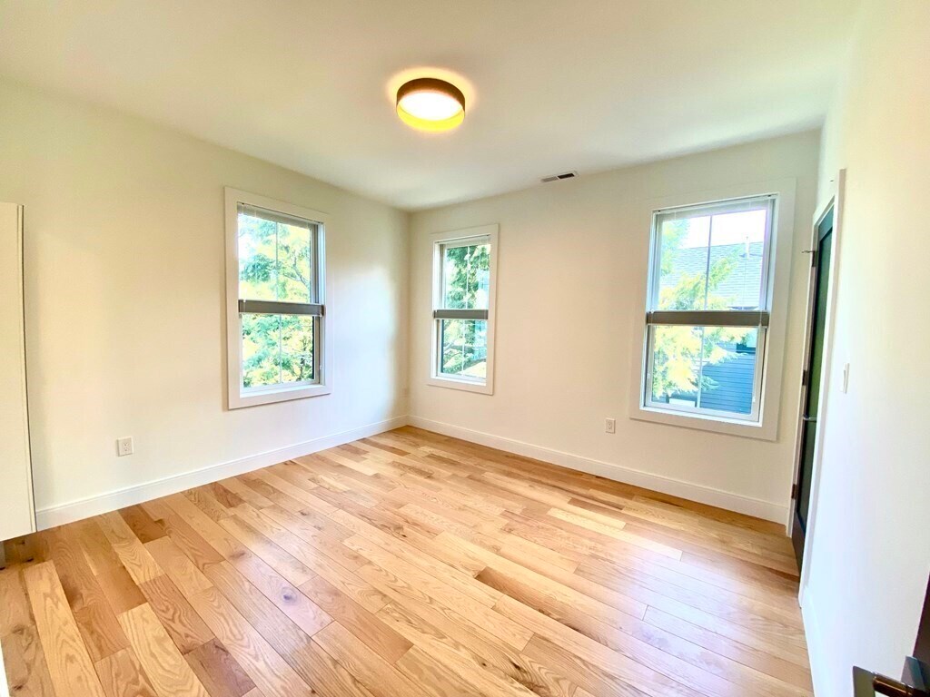 Building Photo - 87 Jaques St