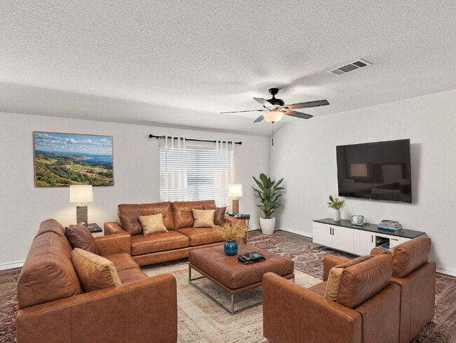 Building Photo - "4-Bedroom Haven in Cibolo with Spacious Living!"