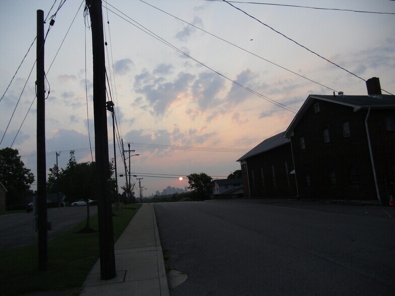 Building Photo - 3301 Batavia St