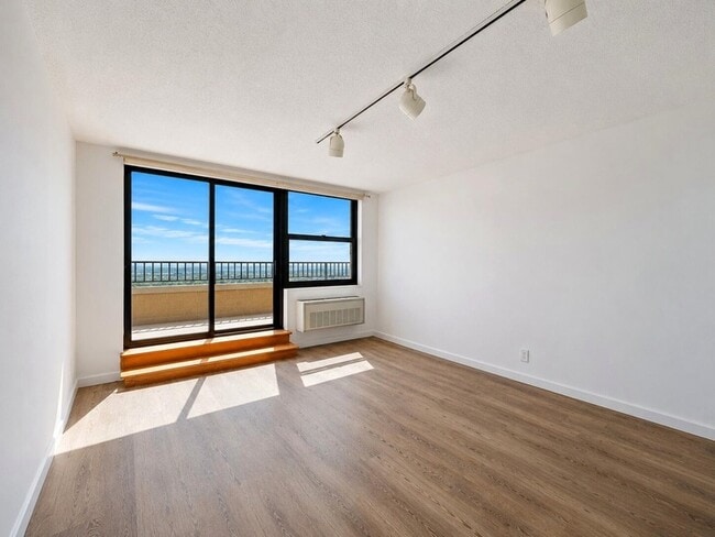 Building Photo - 7000 JFK Blvd E