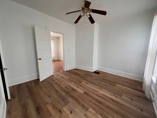 Building Photo - 857 Fairmount St SE