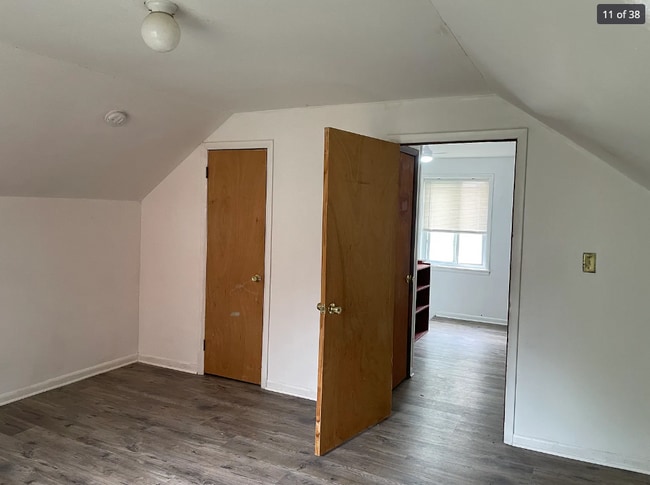 Building Photo - 989 Argyle Ave