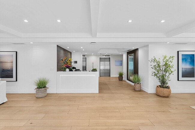 Building Photo - 2066 N Ocean Blvd