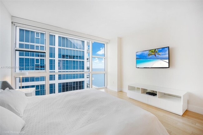 Building Photo - 6801 Collins Ave