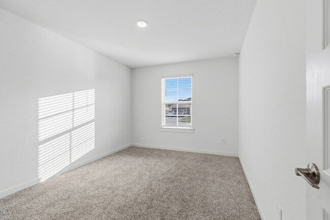 Building Photo - 31514 Avebury Lake Ln