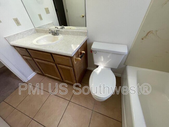 Building Photo - 3371 Sharon Ln