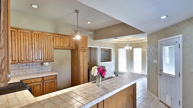 Building Photo - 5273 Sherbrooke Ln