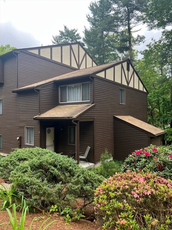 Building Photo - 97 Highwood Dr