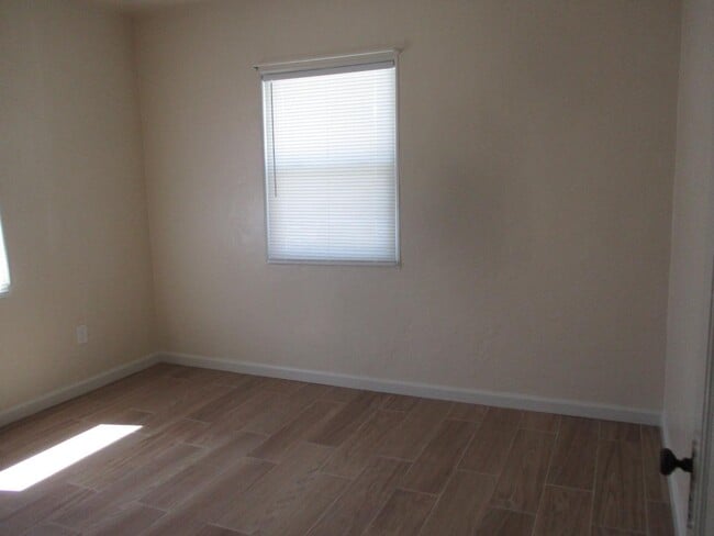 Building Photo - 294 E 6th St