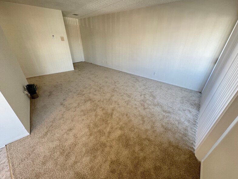 Building Photo - 5858 S Pacific Coast Hwy