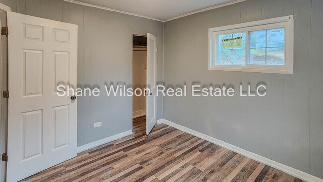 Building Photo - 5327 Lee Ave