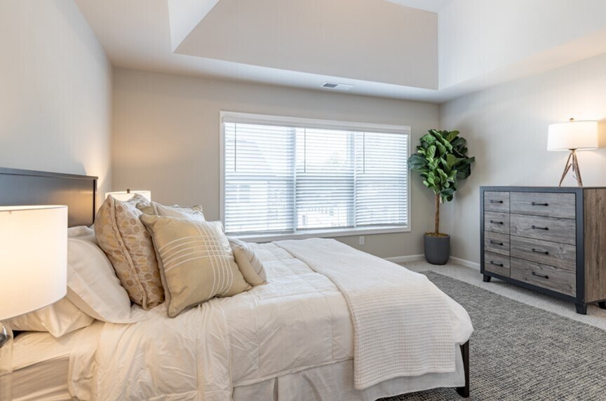 Building Photo - 866 Calvin Park Dr