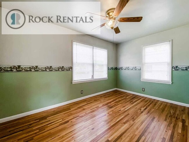 Building Photo - Updated 4 Bed 1 Bath near City Center