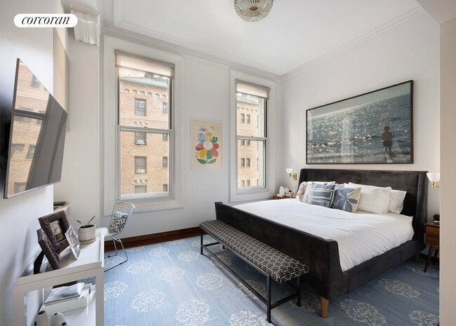 Building Photo - 170 Fifth Avenue 3