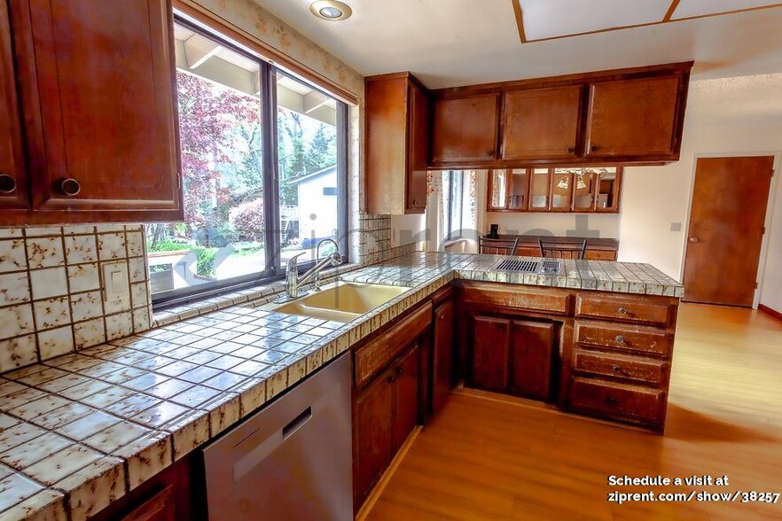 Building Photo - 11034 Juanita Ct
