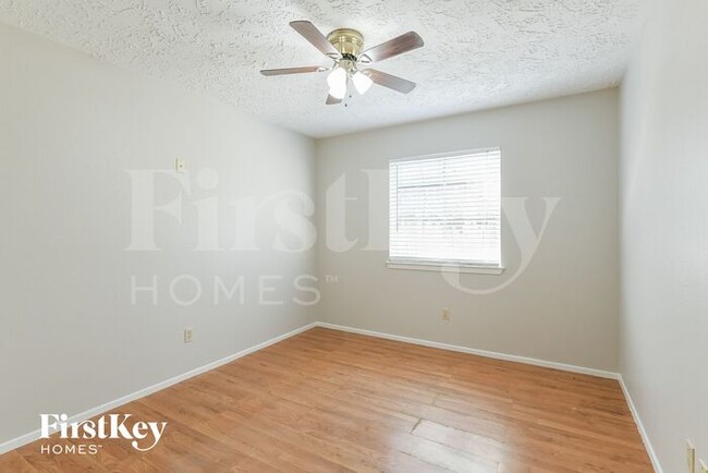 Building Photo - 8326 Carmelwood Ln