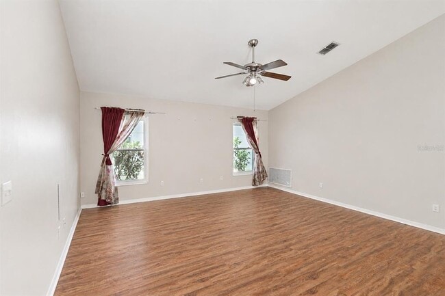 Building Photo - 10435 Crestfield Dr
