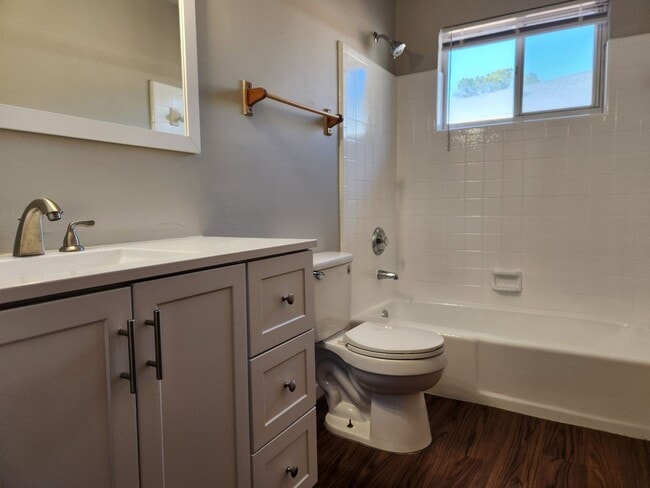 Building Photo - Two bedroom apartment near East 52nd and Myers Middle School