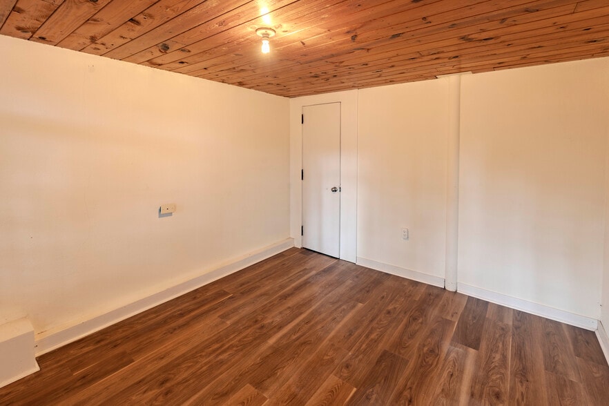 Building Photo - 1010 Bion Butler Rd