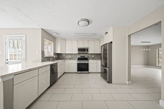 Building Photo - 7010 Pembrough Ln