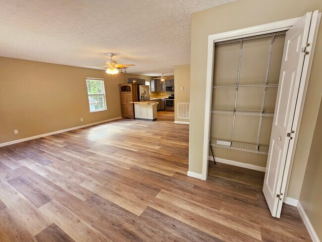 Building Photo - 110 Wakeman Ln