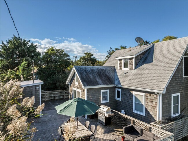 Building Photo - 38 Homesite Ave