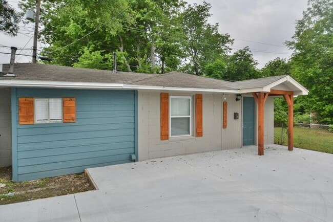 Building Photo - Spacious 1/1 Retreat – Steps from TU & Tul...
