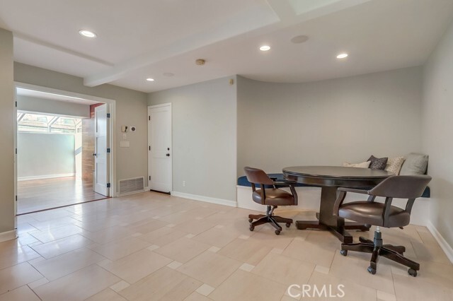 Building Photo - 6063 Lido Ln